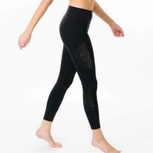 Zyia Active Black High Rise Cuffed Mirage 7/8 Tight Leggings